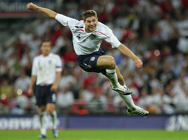 Steven Gerrard's match worn & hand signed Adidas Predator Absolute football boots