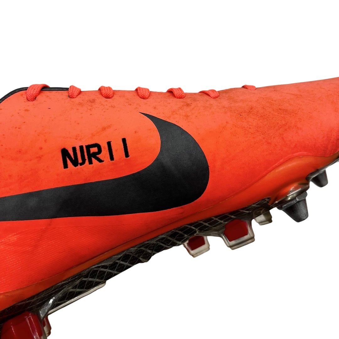 Neymar Jr Match Worn Nike Mercurial Vapor VIII Firmado