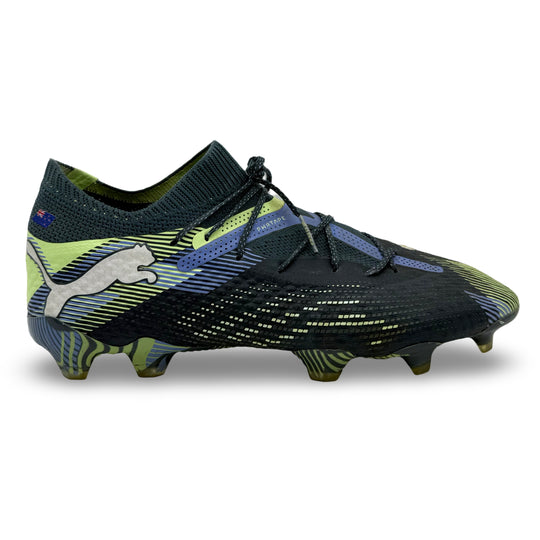 Puma Future 7 (2024/25), usada por Chris Wood en partidos, fotocomparada, 9 goles marcados y firmada por ambos.