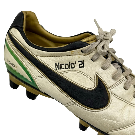 Nike Tiempo Air Legend (2008/09), usada por Andrea Pirlo en partidos, 1 gol marcado y fotocombinada