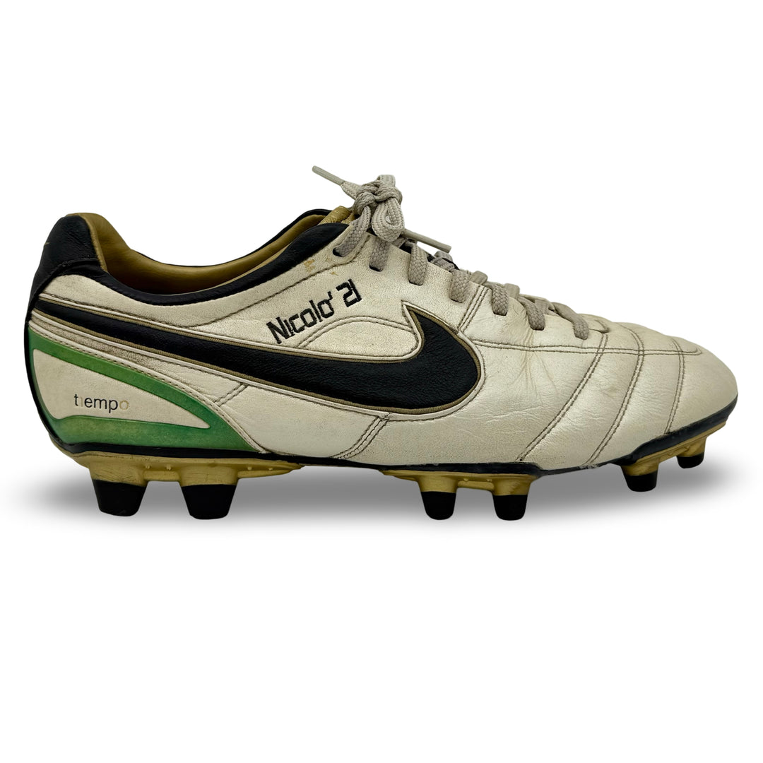 Nike Tiempo Air Legend (2008/09), usada por Andrea Pirlo en partidos, 1 gol marcado y fotocombinada