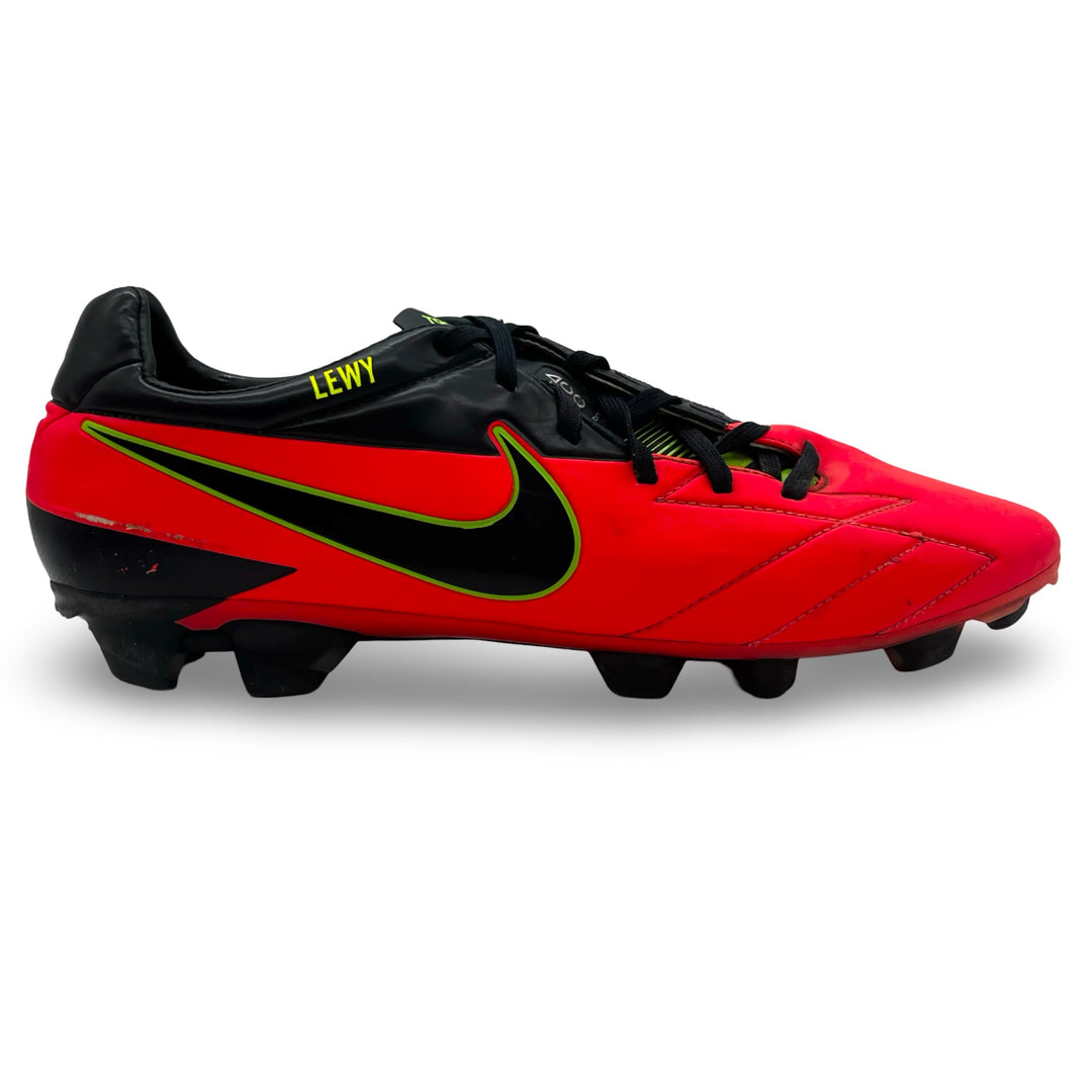 Robert Lewandowski Match Worn Nike T90 Laser IV 2012/13