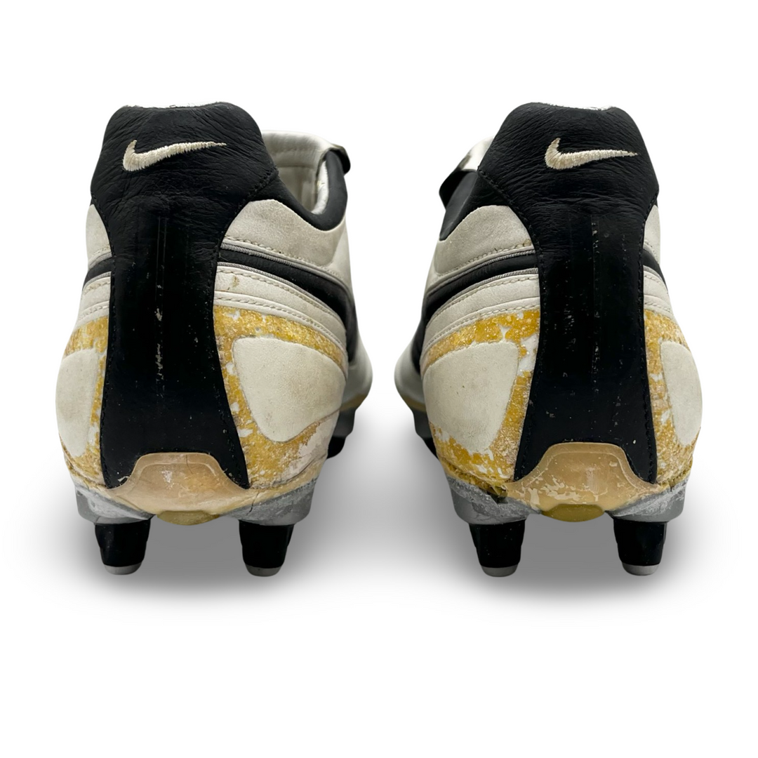 Andrea Pirlo Match Worn Nike Tiempo Air Legend 2007/08