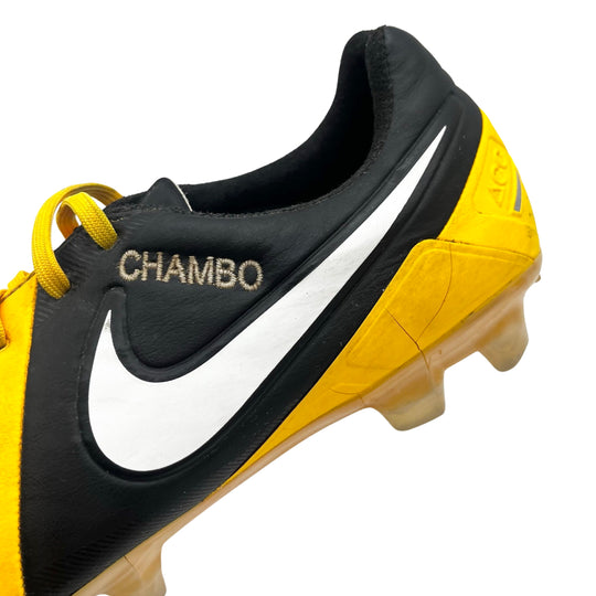 Alex Oxlade-Chamberlain Match Worn Nike CTR360 Maestri III 2012/13