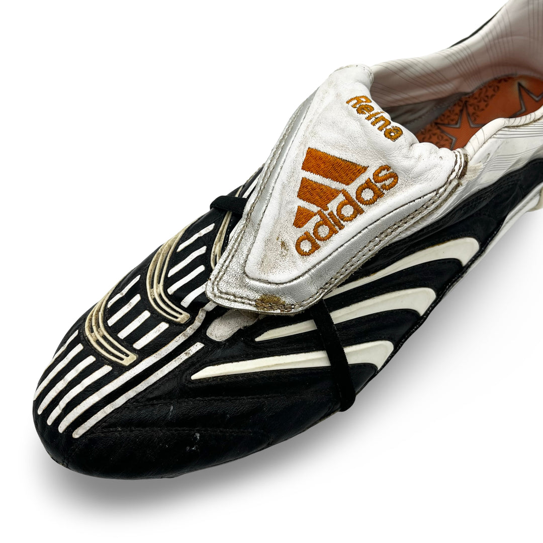 Pepe Reina Match Worn, Photo-Matched Adidas Predator Absolute - 2007/08