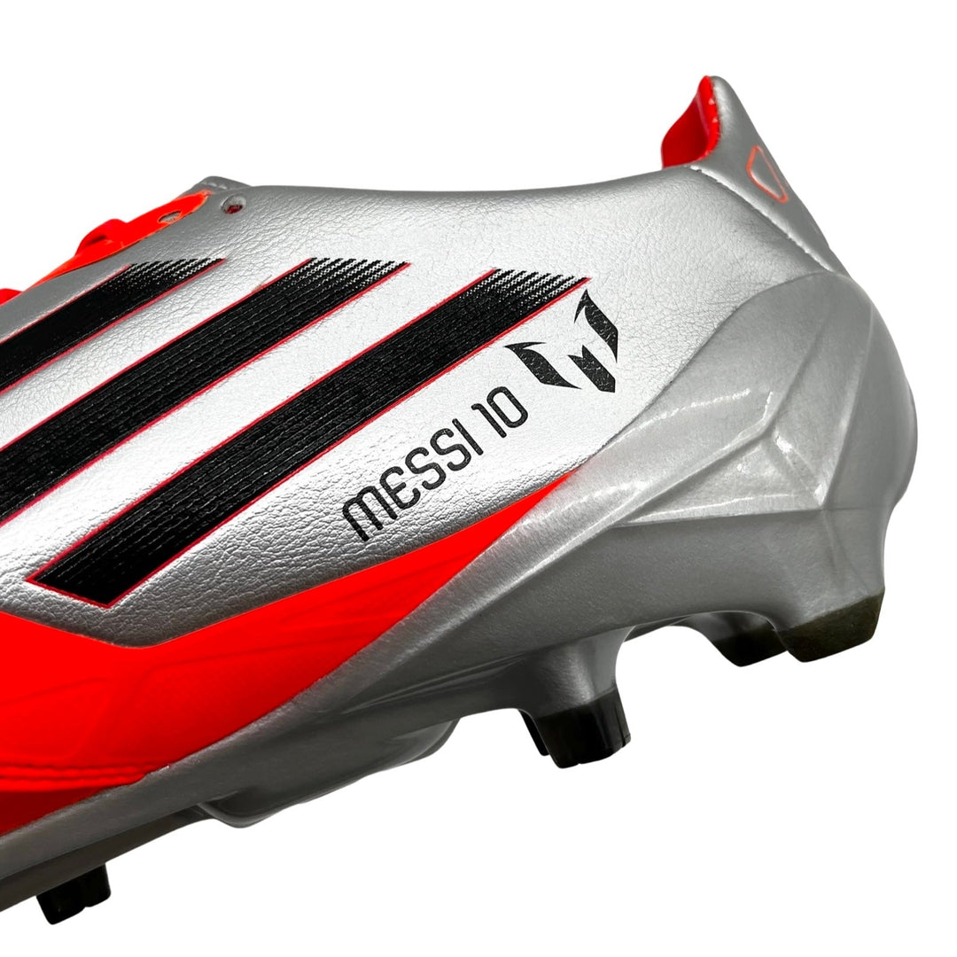 Lionel Messi usado em jogo, fotocombinado, dupla assinatura Adidas F50 Adizero, recorde de 91 gols, ano de 2012