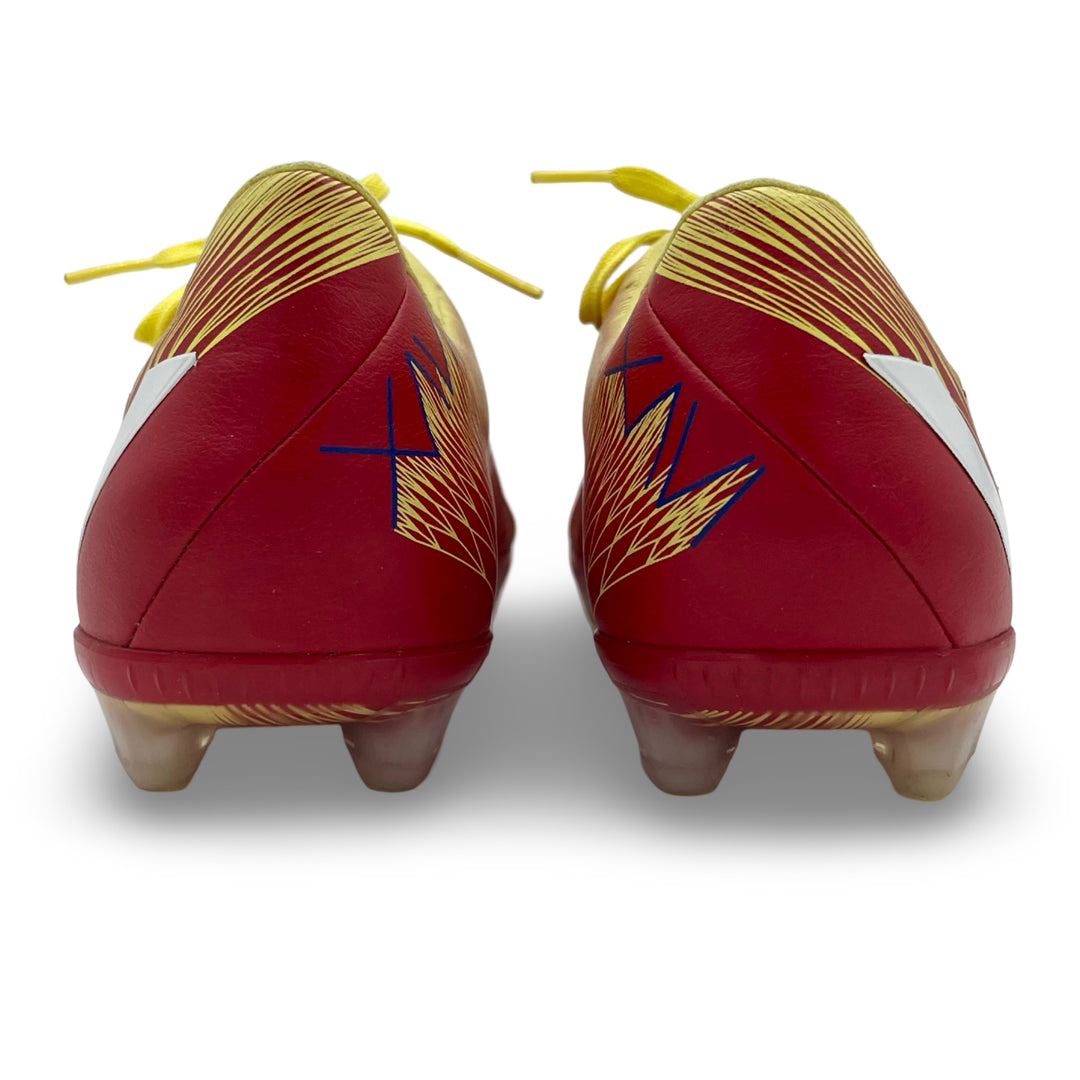 Xavi Match Worn, Photo-Matched 2015 Copa Del Rey Final, Adidas Predator Instinct Special Edition - 2014/15