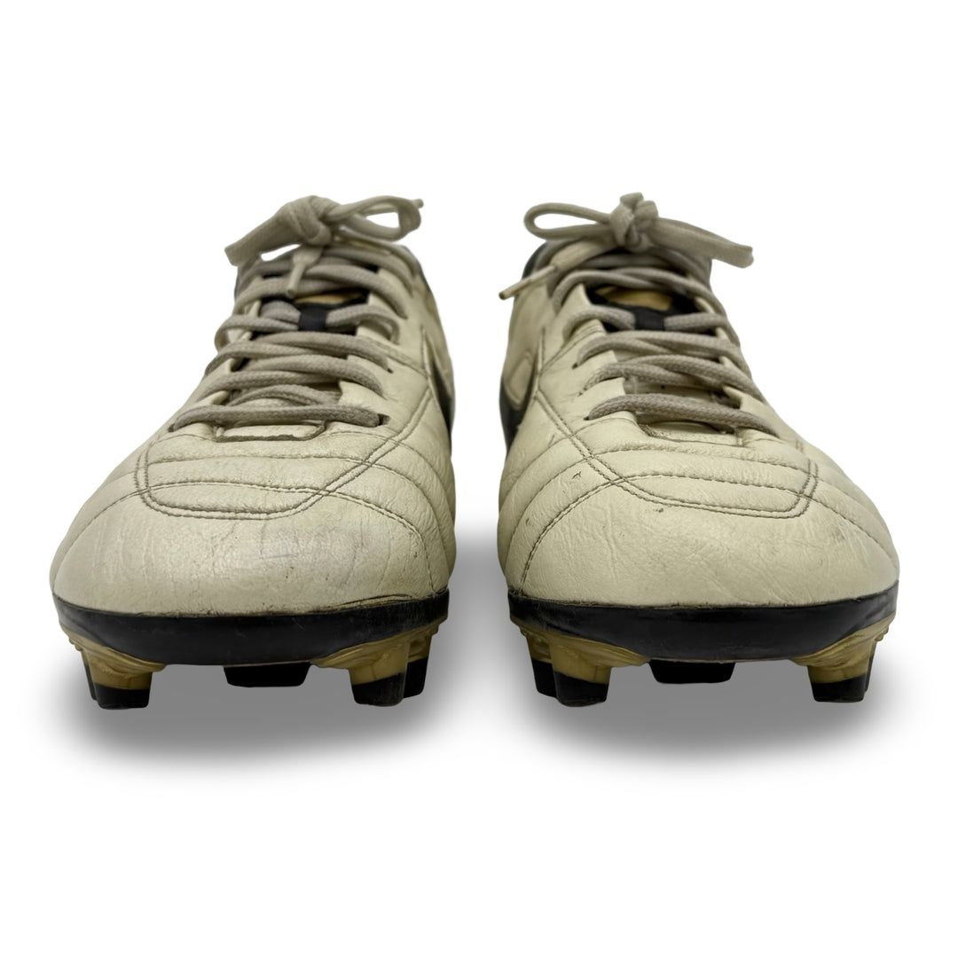 Nike Tiempo Air Legend (2008/09), usada por Andrea Pirlo en partidos, 1 gol marcado y fotocombinada