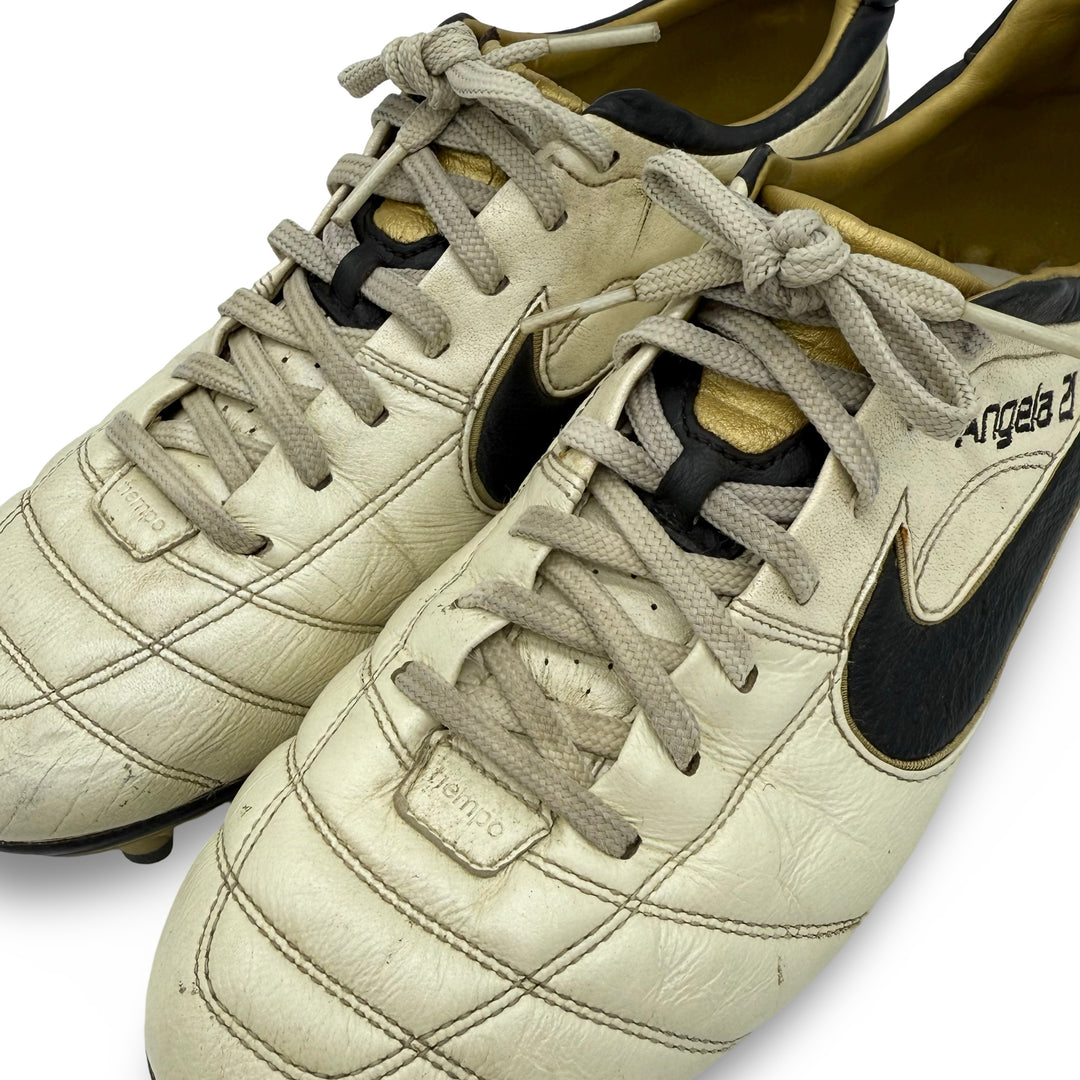 Nike Tiempo Air Legend (2008/09), usada por Andrea Pirlo en partidos, 1 gol marcado y fotocombinada