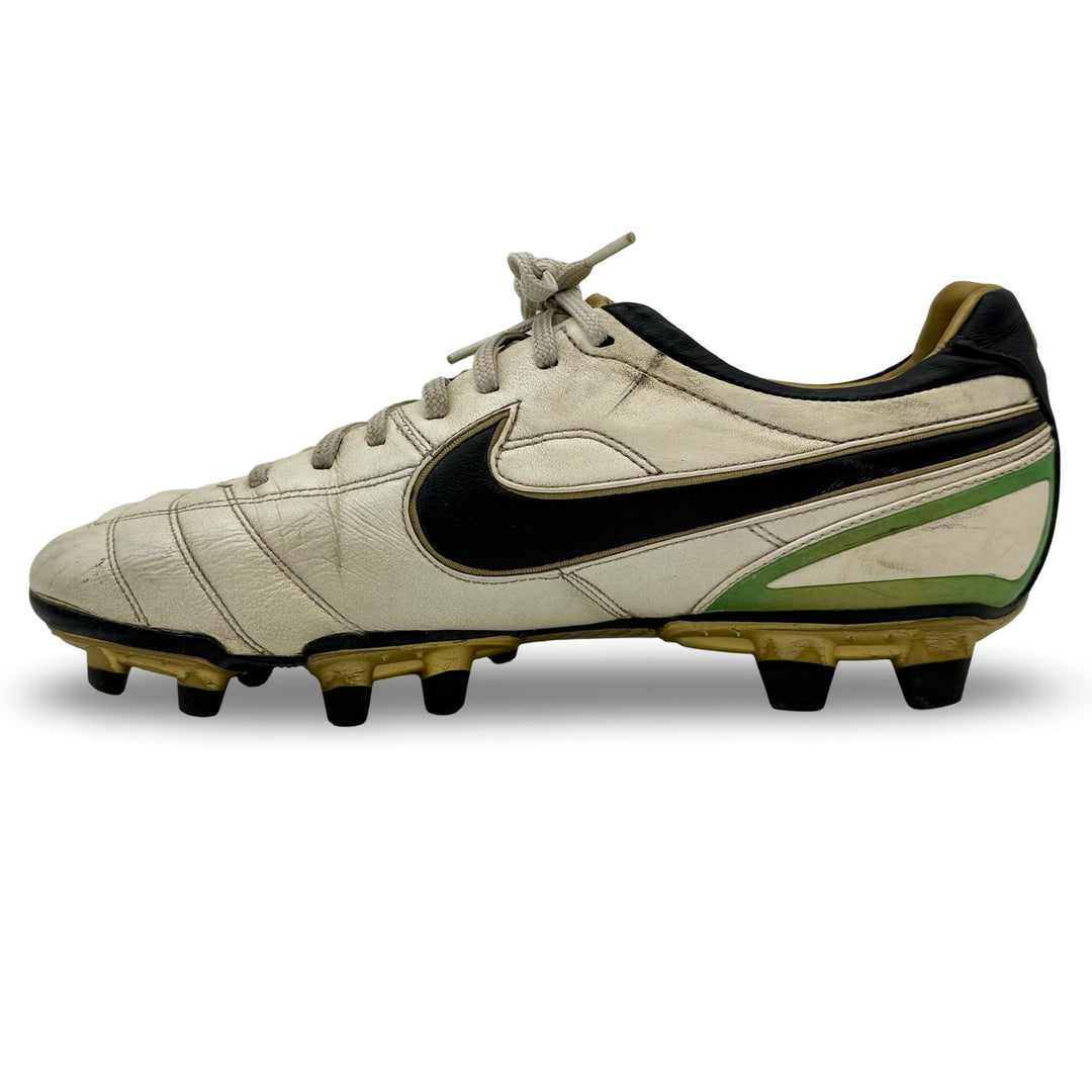 Nike Tiempo Air Legend (2008/09), usada por Andrea Pirlo en partidos, 1 gol marcado y fotocombinada