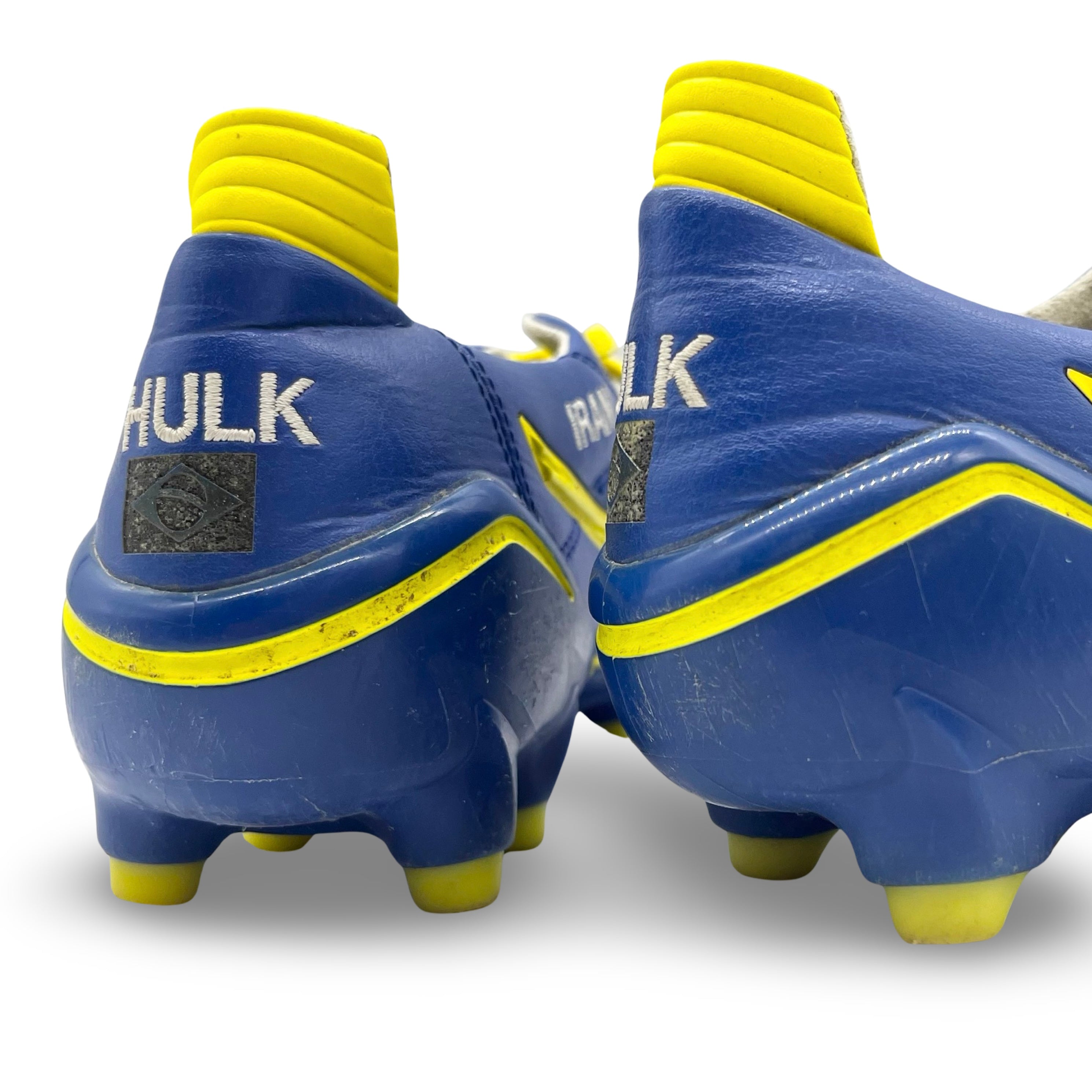 Mizuno soccer cleats hulk best sale