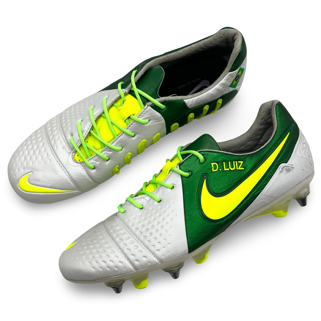 David Luiz Match Issued Nike CTR360 Maestri III 2013/14