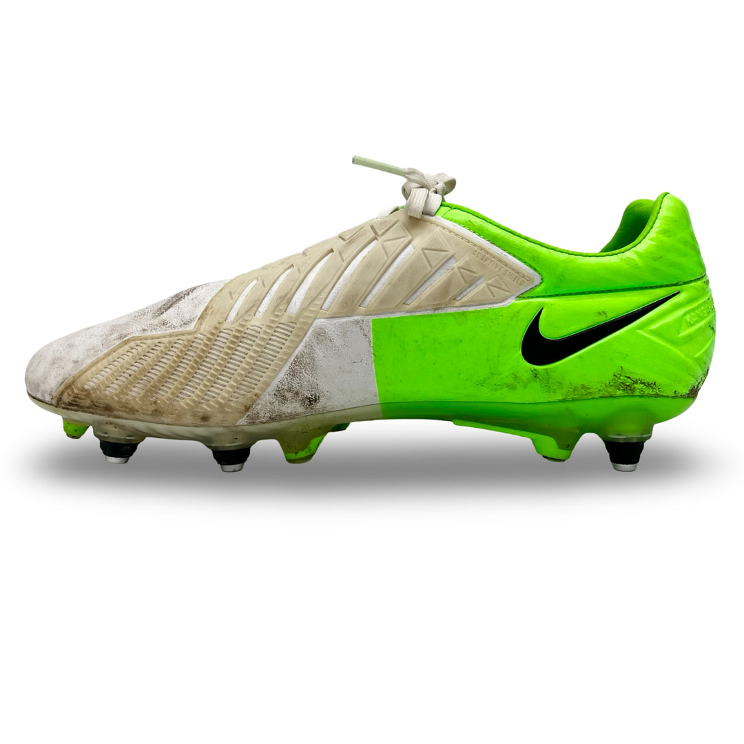 Wayne Rooney Match Worn Nike T90 Laser IV 2012/13