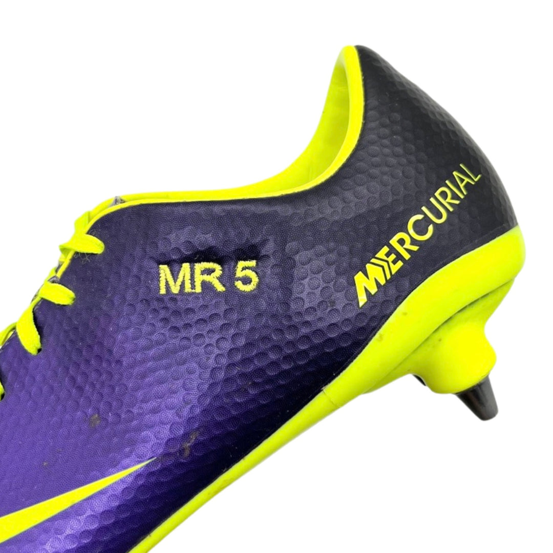 马科斯&middot;罗霍 (Marcos Rojo) 比赛穿着耐克Mercurial Vapor IX