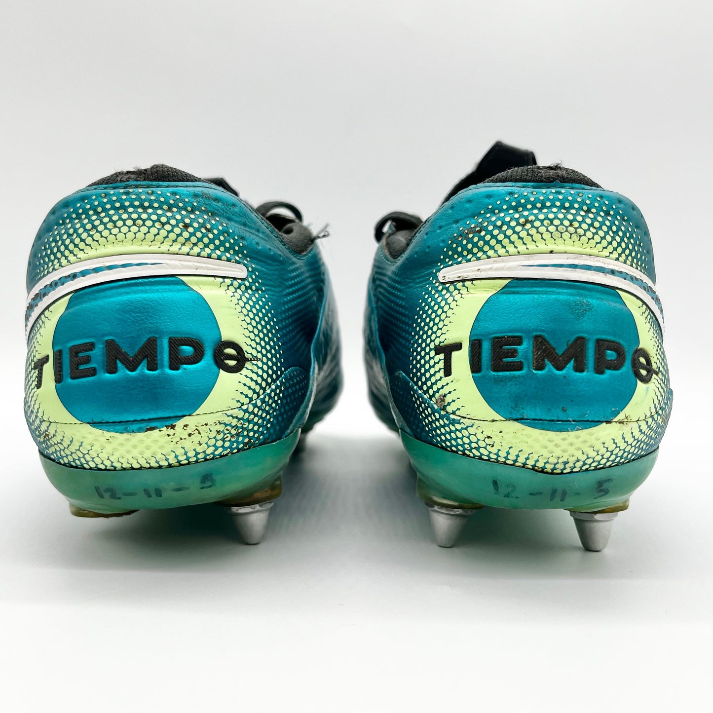 迈克尔&middot;基恩 (Michael Keane) 比赛穿着耐克Tiempo传奇VIII精英