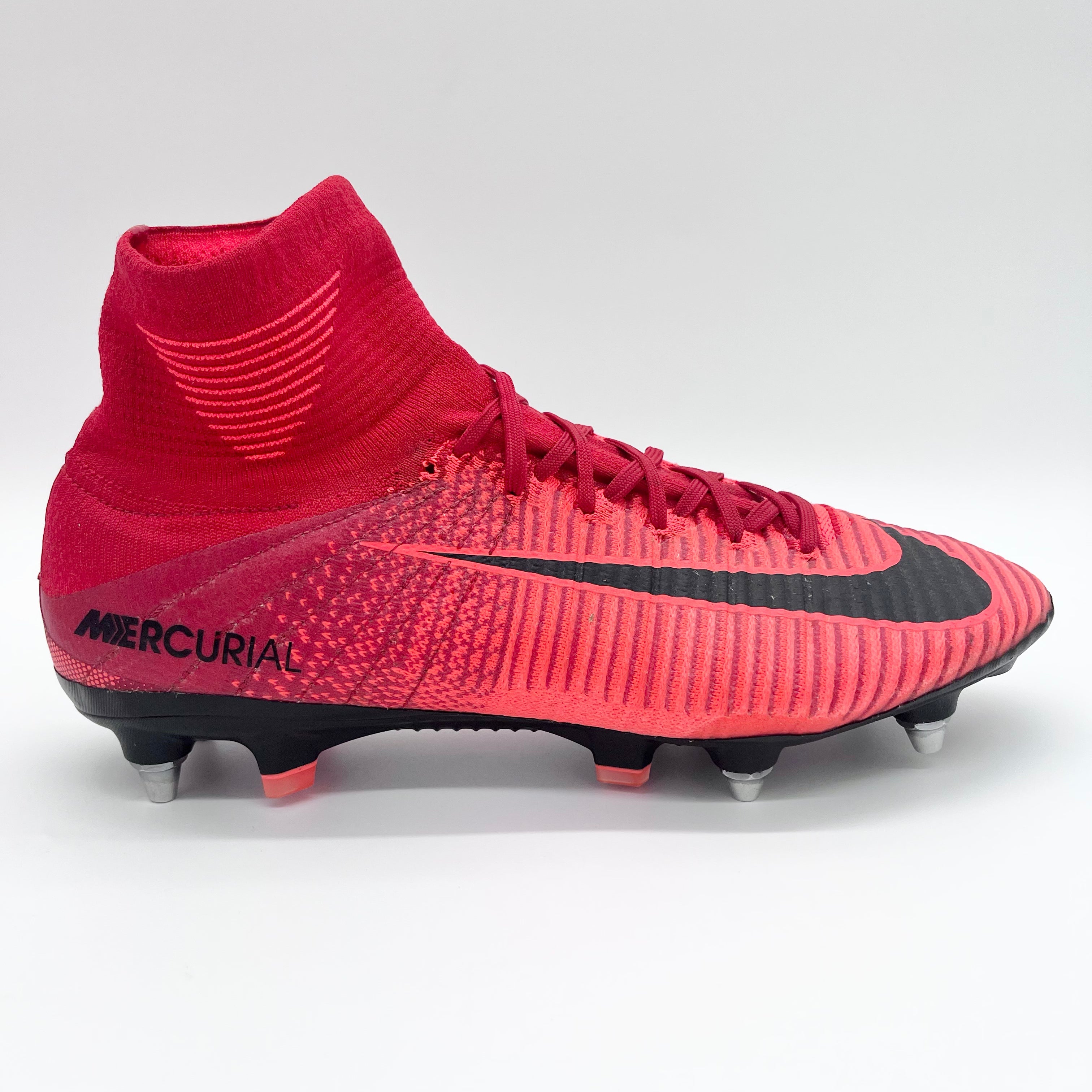 Nike hypervenom sale vs superfly